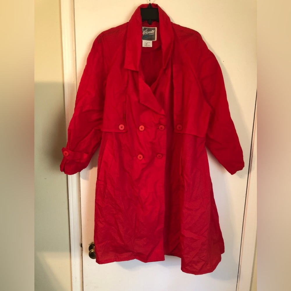 This is a vintage Wippette raincoat size medium